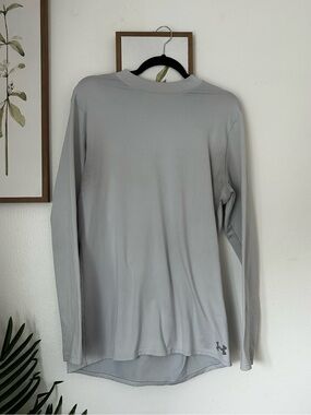 Under Armour Men’s Long-Sleeve Performance Shirt